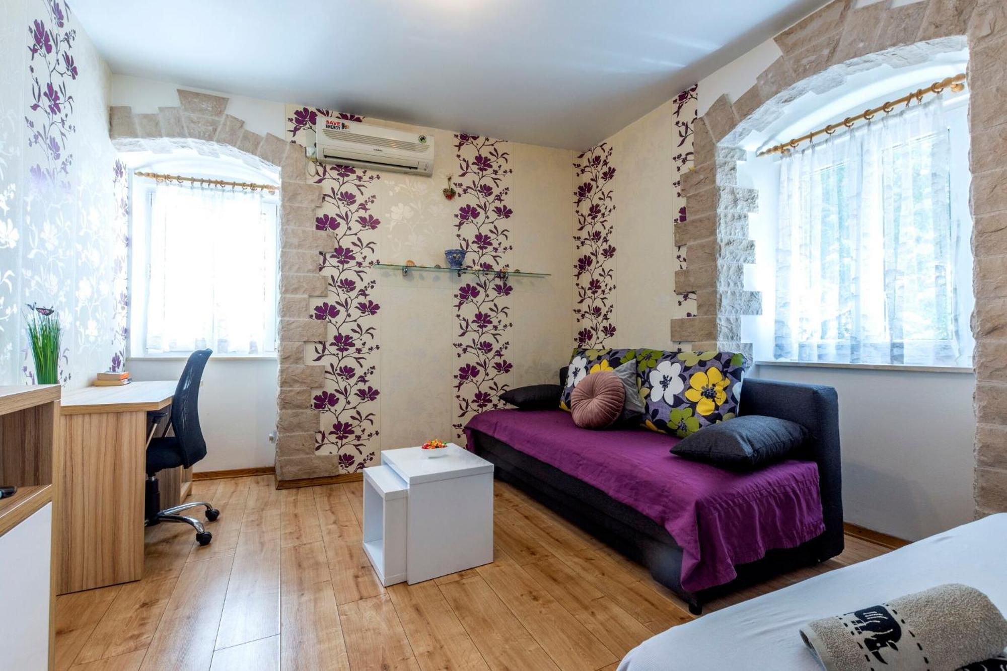 Center With Jacuzzi